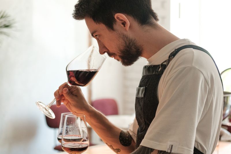 Wine tasting Milan experiences transform corporate gatherings into cultural journeys